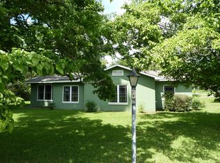 739 Gordon St, Blackshear, GA 31516