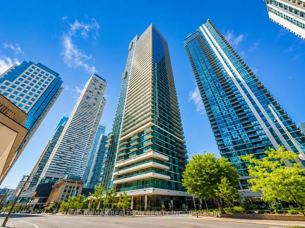 33 Bay St Unit 4605, Toronto, ON M5J 2Z3