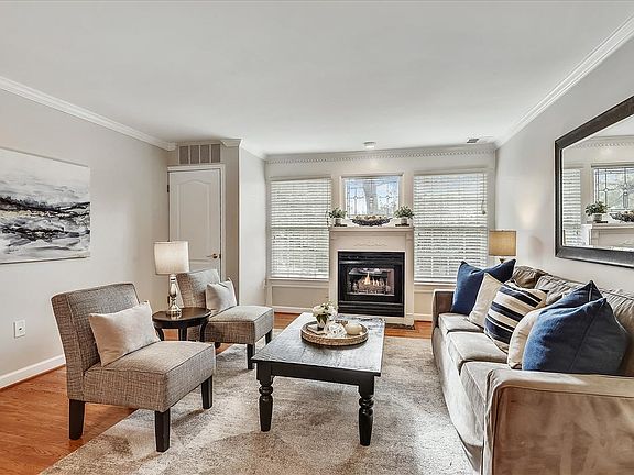 4th image of 6924 Fairfax Dr Unit 216