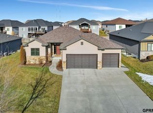 7344 Andy Dr, Lincoln, NE 68516