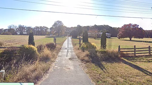 4109 Weddington Rd Photo 1