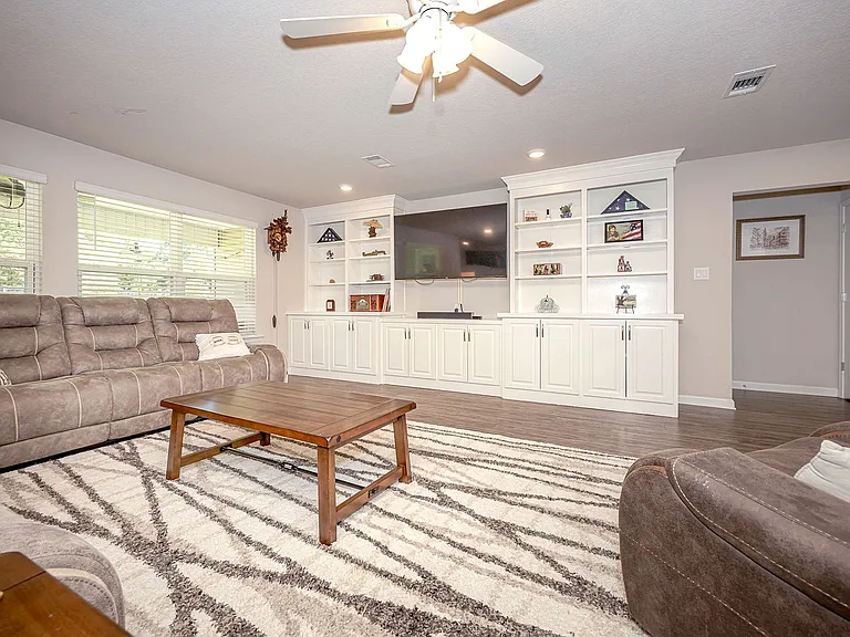 9125 Bellewood Dr — Photo 7