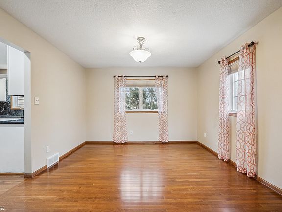 5th image of 4124 Orchard Hill Dr