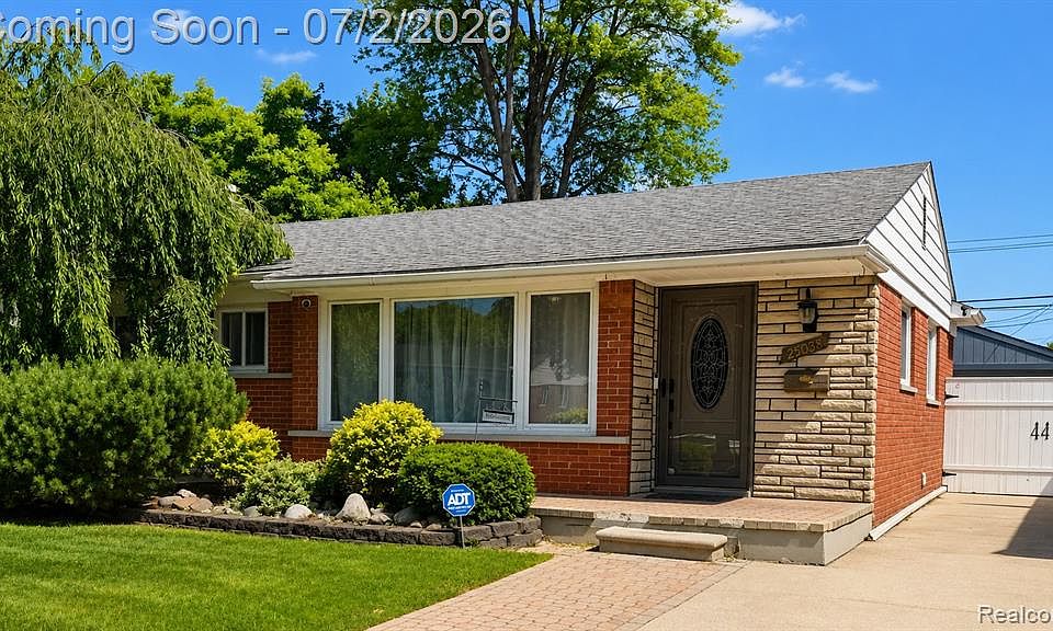 1st image of 25038 Chernick St