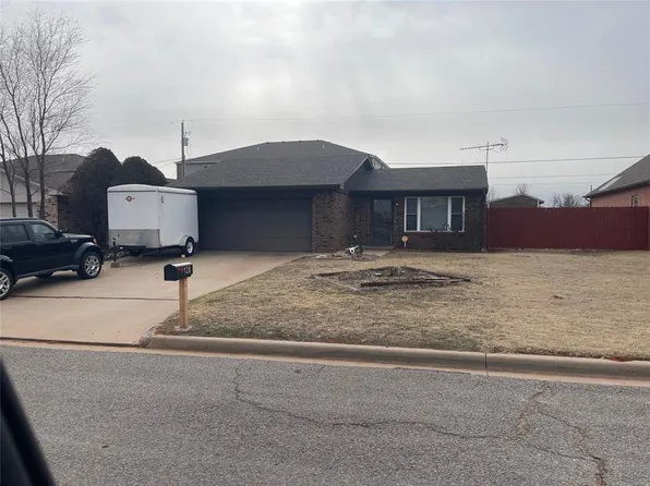 128 Blue Ridge Dr, Elk City, OK 73644