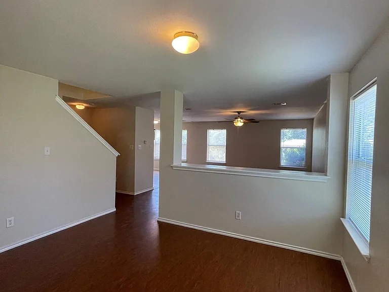 11816 Plains Valley Dr — Photo 2