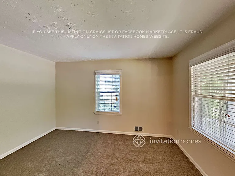 3158 Larkspur Cir — Photo 5