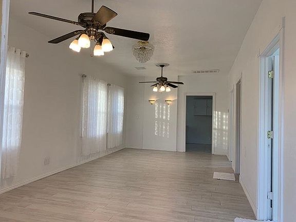 2nd image of 501 E Emporia Ave