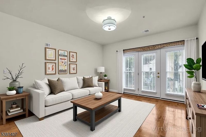 1st image of 5006 Brookfield Glen Dr #06