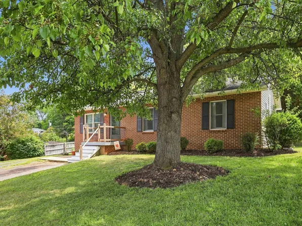 110 Lambert St, Staunton, VA 24401