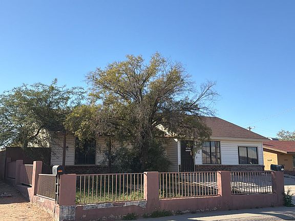 3rd image of 1131 E Bisnaga St