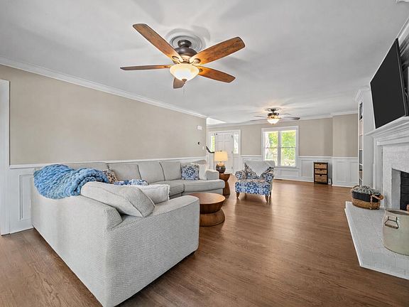 3rd image of 4900 Kinross Ct