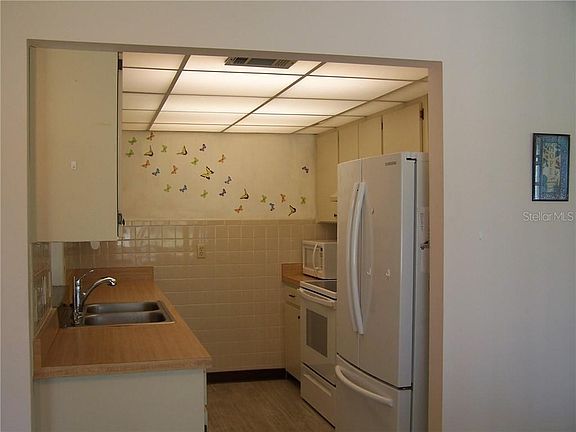 5th image of 124 Glendower Cir