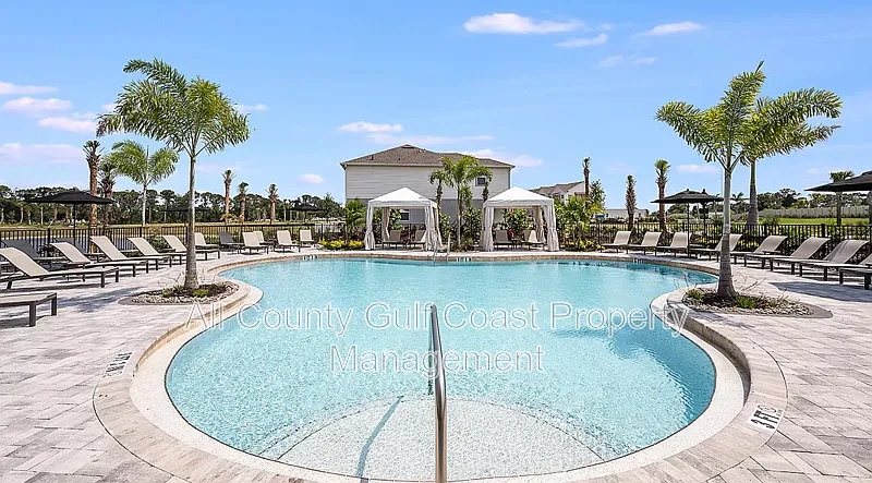 3 bed, 2.5 bath, 1373 sqft, $2,145 — Photo 4