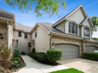 152 Springdale Ln, Bloomingdale, IL 60108