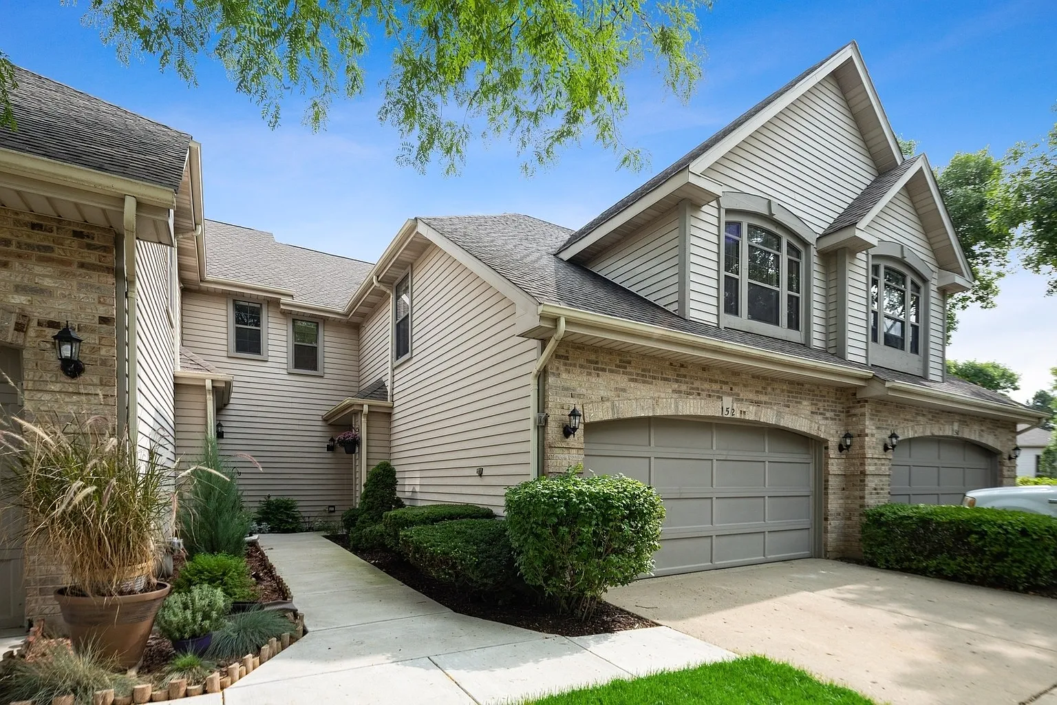 152 Springdale Ln photo 1
