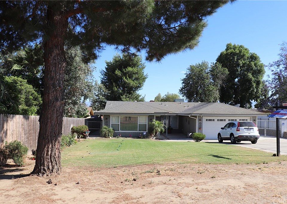 1st image of 936 River Dr