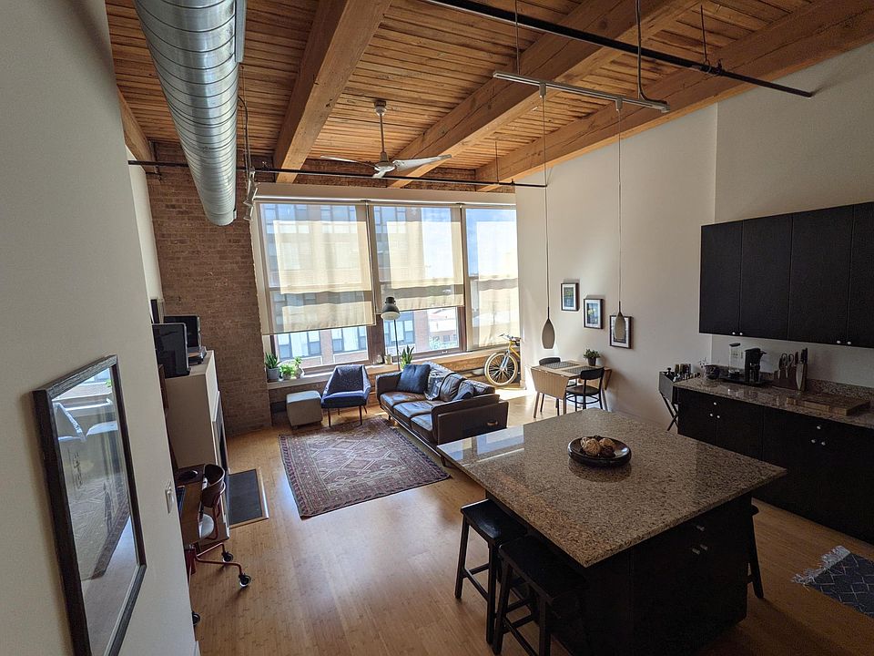 1st image of 2303 S Michigan Ave APT 407