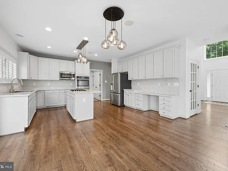 110 Bedrock Dr — Photo 13