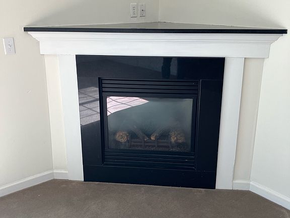 4th image of 204 Brownstone Ct #204