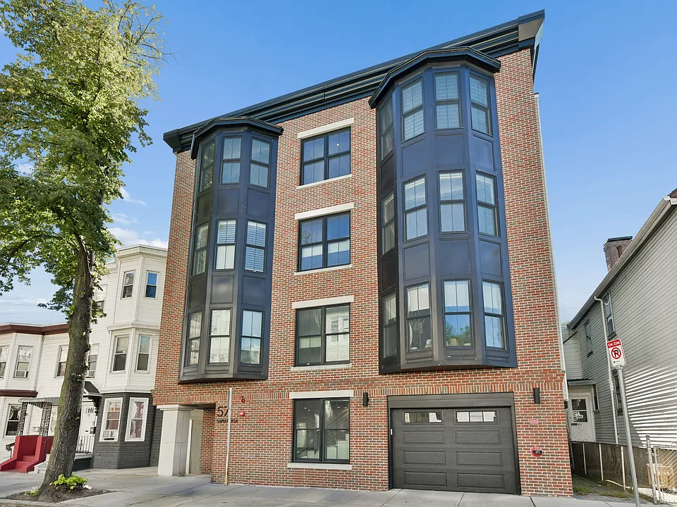 57 Saratoga St #8