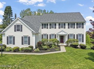 16 Castle Pnes, Clifton Park, NY 12065