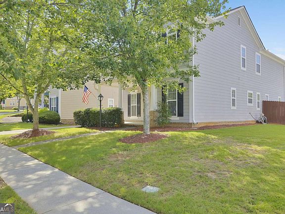 3rd image of 4100 Lake Pass Ln