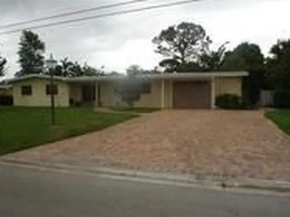 3040 Summit St, Fort Pierce, FL 34982