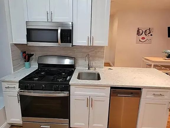 4th image of 157 W 106th St APT 1C
