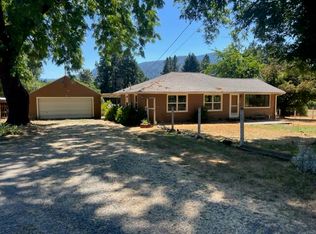 226 Oak Ln, Willow Creek, CA 95573