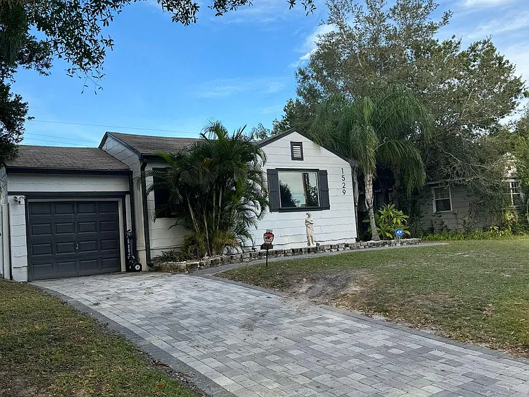 1529 W River Shore Way — Photo 2
