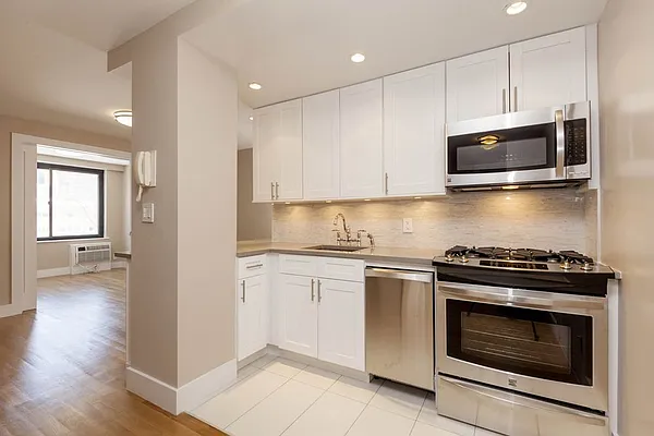 Rented by PWV Acquisitions | media 1