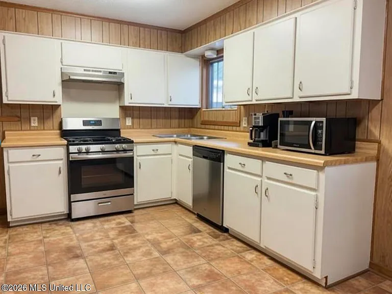 3625 Liberty St — Photo 6