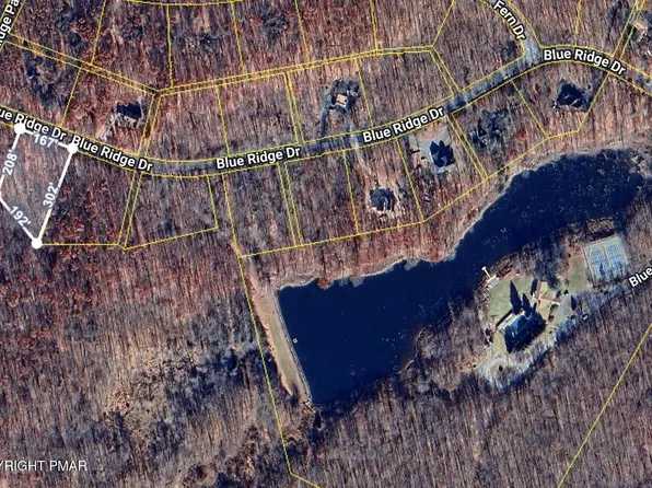 1608 Blue Ridge Dr, Canadensis, PA 18325