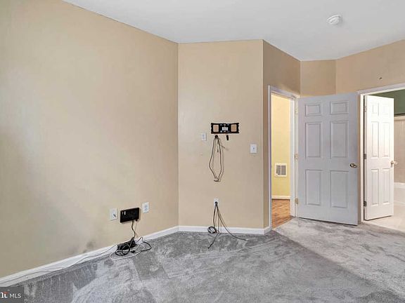 5th image of 1332 N 31st St