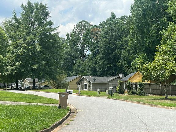 4th image of 9091 Woodgreen Way