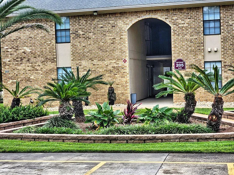 Jaymar Apartments — Photo 7