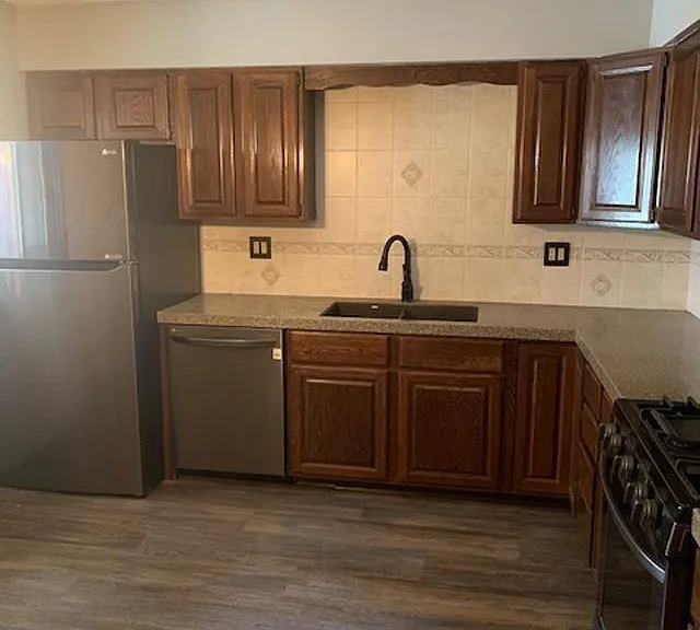 3008 E Klondike Trl — Photo 5