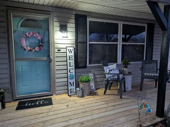 875 W Graceway Dr, Napoleon, OH 43545