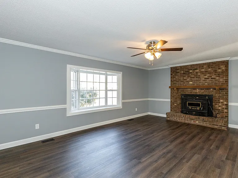 1601 Homestead Rd — Photo 5