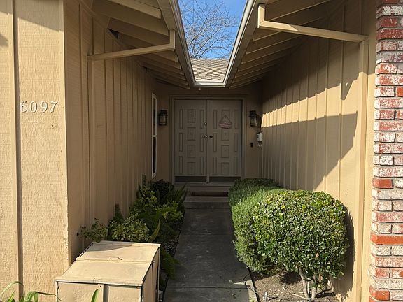 5th image of 6097 Santa Ysabel Way