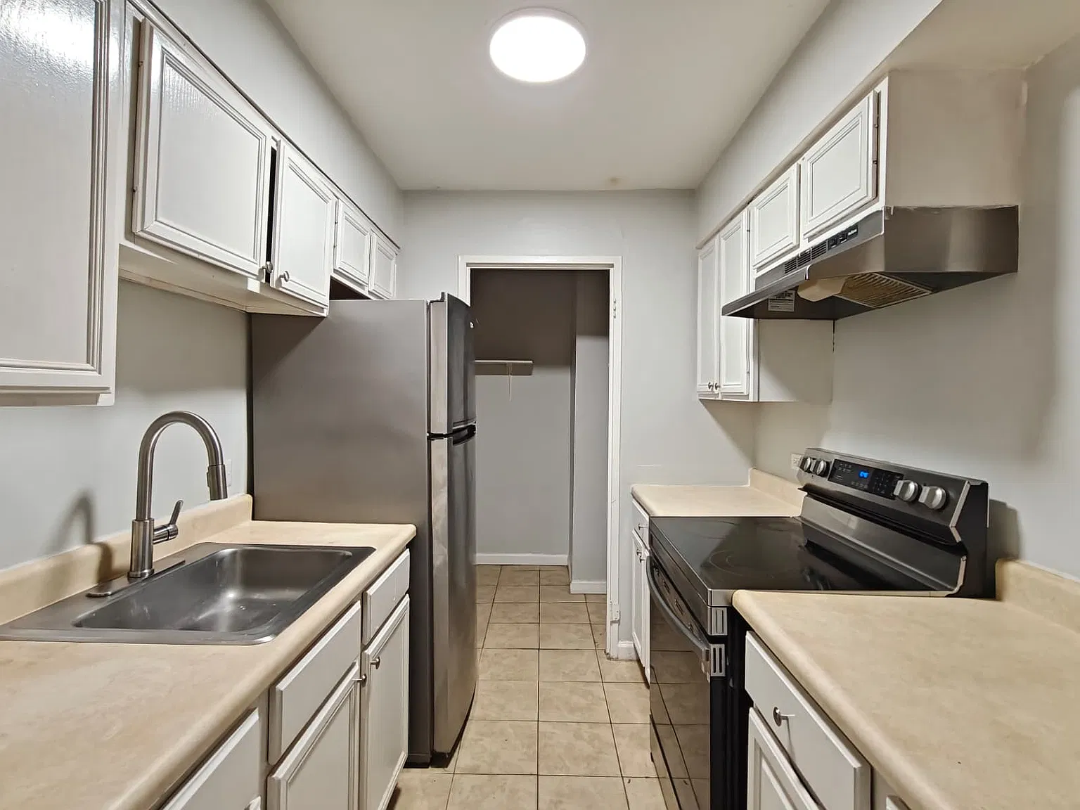 4891 Stenton Ave — Photo 3
