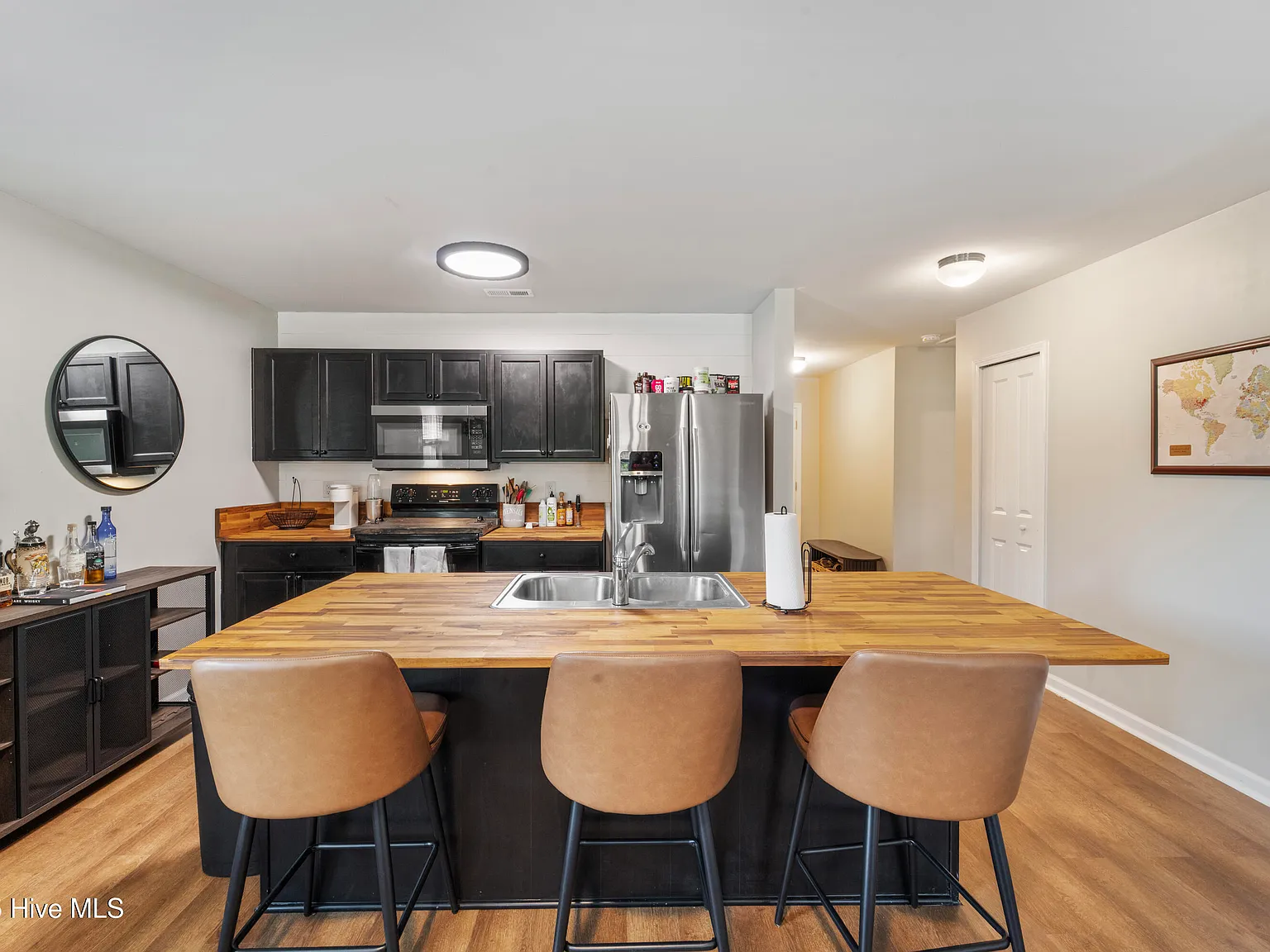2 bed, 2.0 bath, 1265 sqft, $2,095 — Photo 3