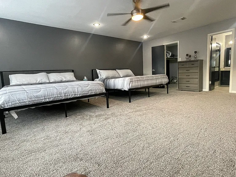 21634 Longwood — Photo 37