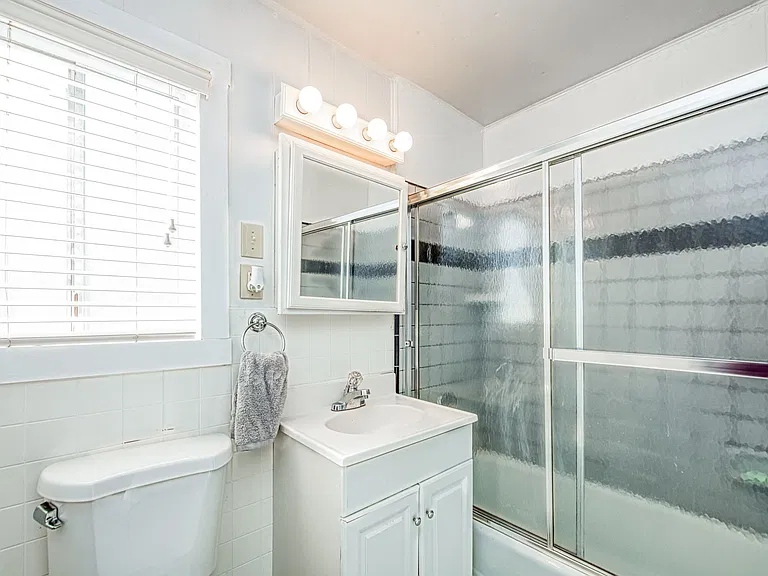 2434 Yerba St — Photo 30