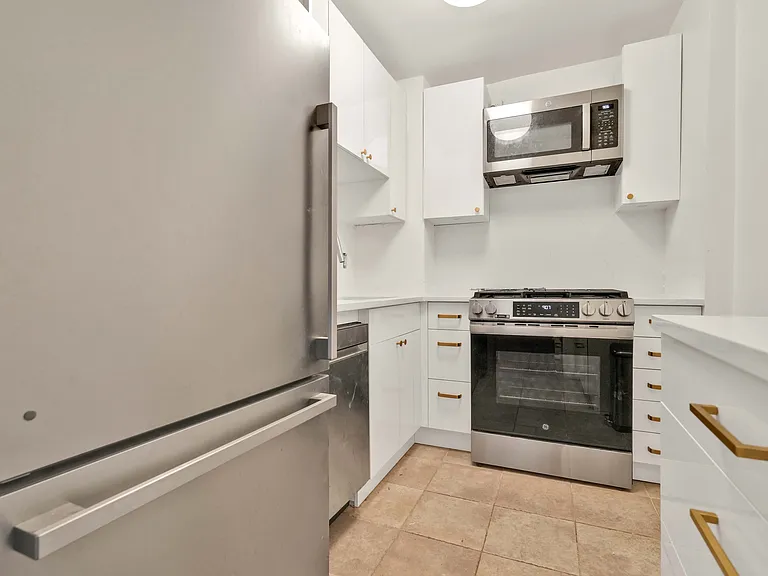 66-01 Burns St #4J — Photo 10