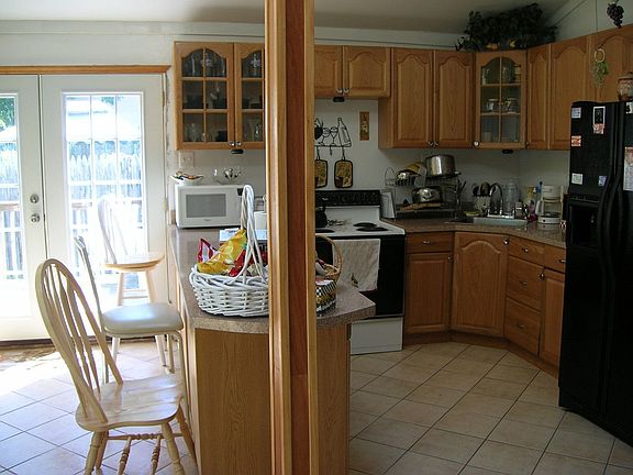 3rd image of 83 Lukens Ave