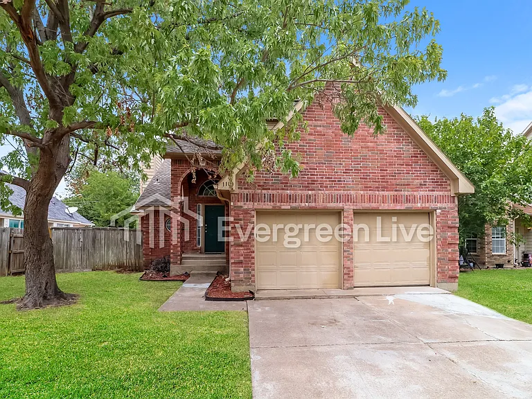 1109 Cherrytree Dr — Photo 1