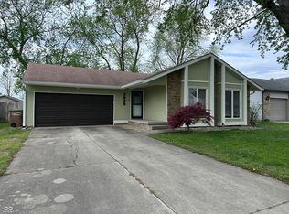 3920 Peppertree Ln, Columbus, IN 47203