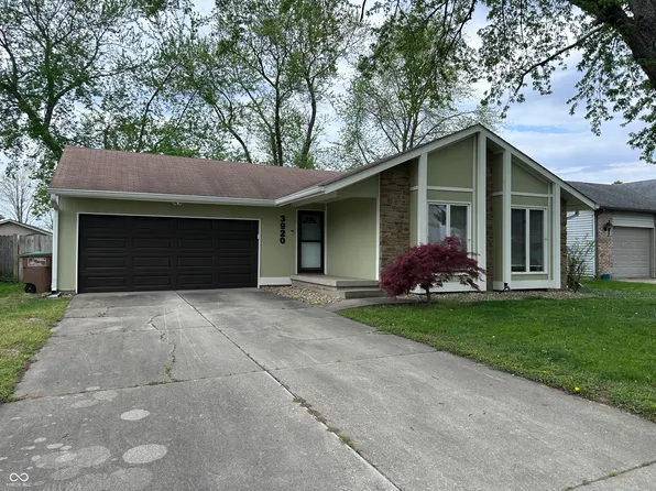 3920 Peppertree Ln, Columbus, IN 47203